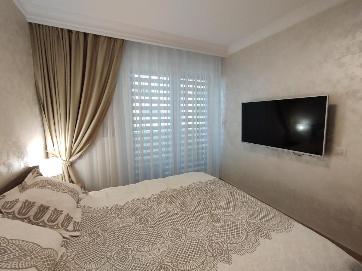Decebal Premium Confort Крайова Екстер'єр фото