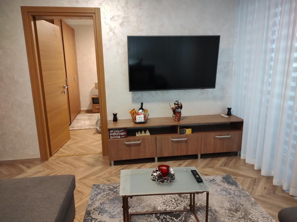 Decebal Premium Confort Крайова Екстер'єр фото